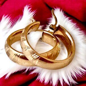 14k Yellow Gold Hoop Leverback Earrings Etched & Brushed & Shiny 3.4 Grams